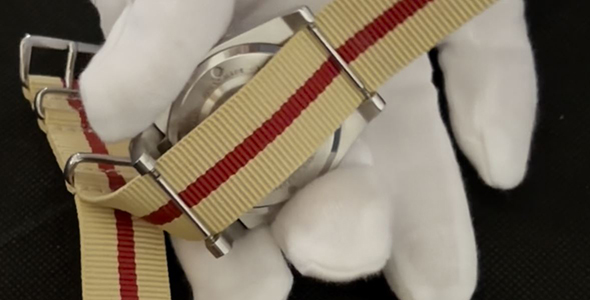 Thumnail-installation-bracelet-nato-590-x-300.jpg